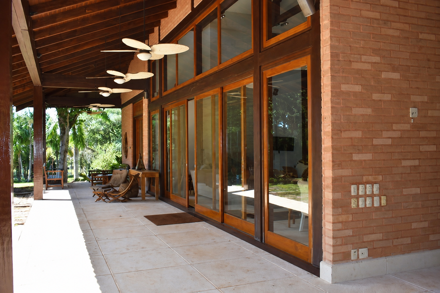 Haras com 5 suites casa principal mais 4 suites casa de hospedes , 266200 m² - Zona Rural - Porto ...