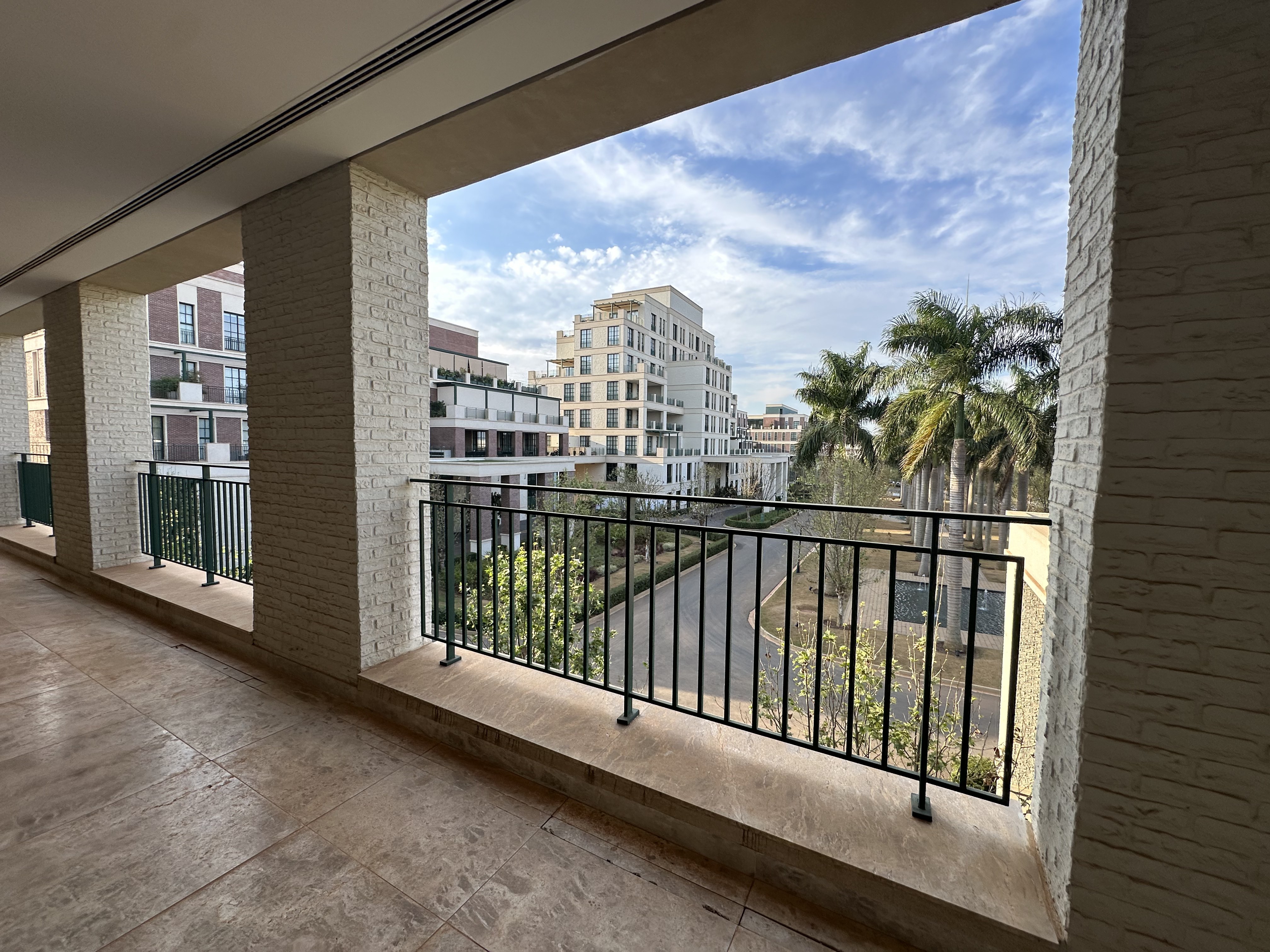 Apartamento de luxo com 2 suítes na Torre Santa Bárbara, Fazenda Boa Vista